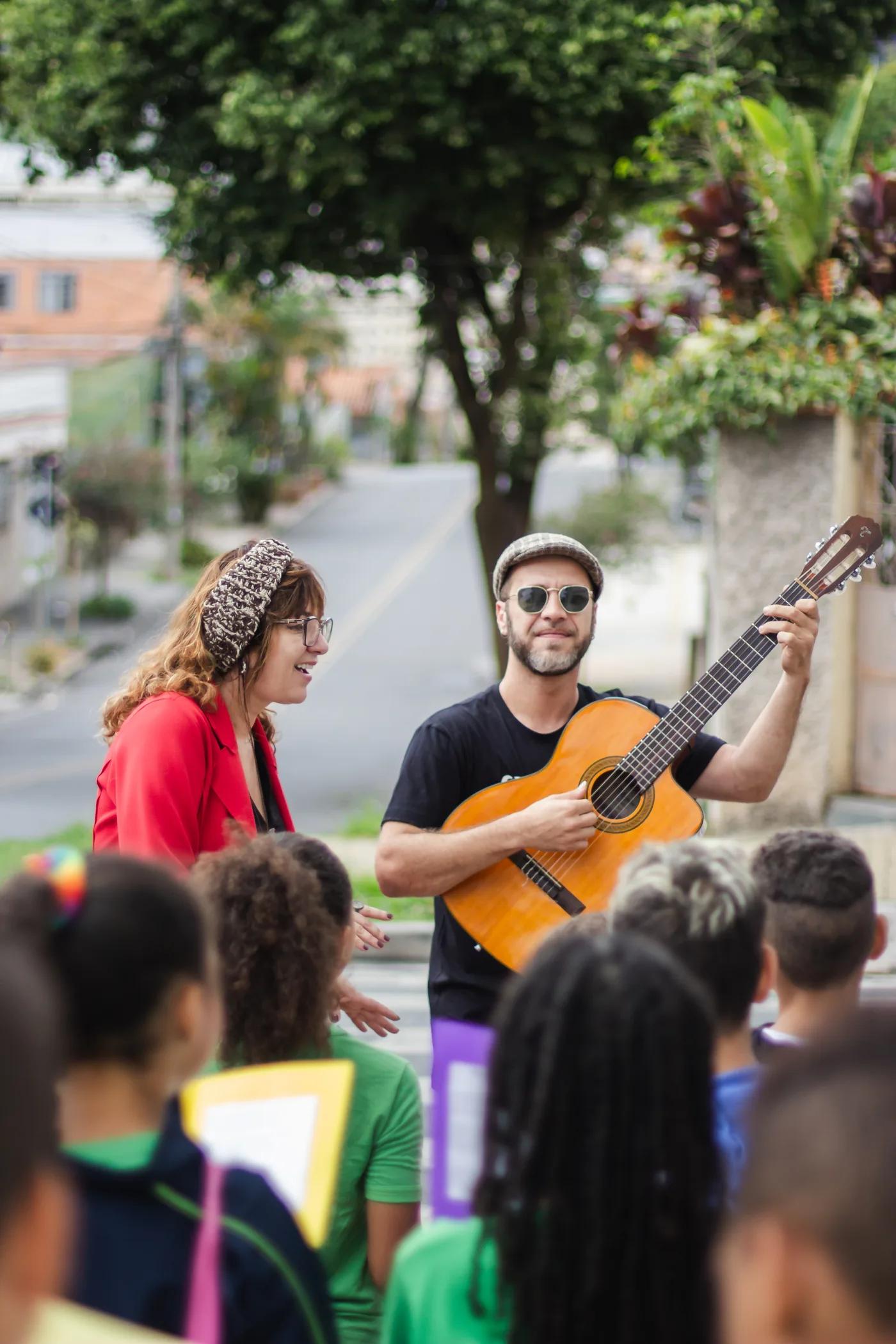 Alunos de Belo Horizonte em visita ao Museu Clube da Esquina